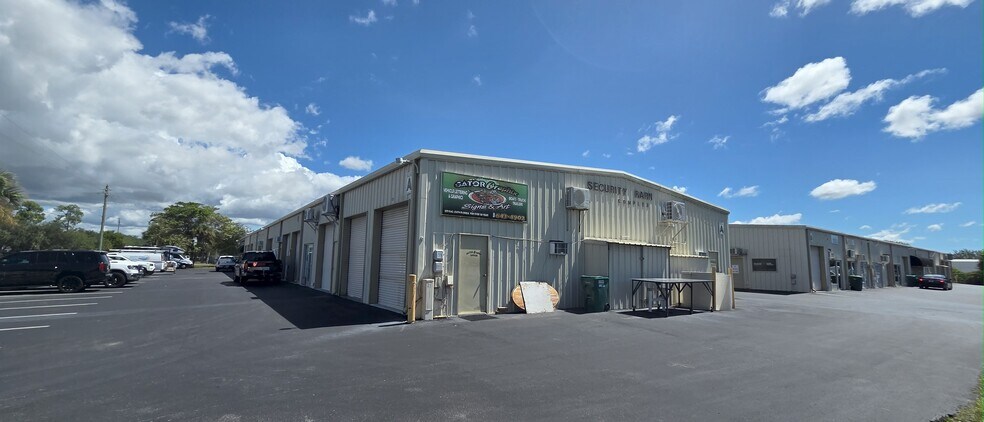 More Photos Of 1133 Industrial Blvd, Naples Manufacturing For Lease
