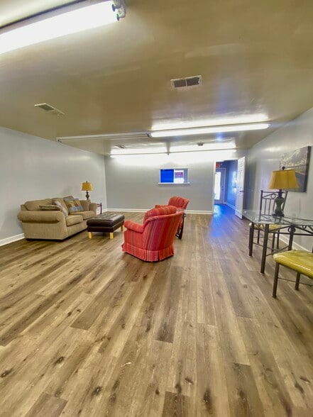 More Photos Of 412 Hwy 90, Bay Saint Louis Office For Sale