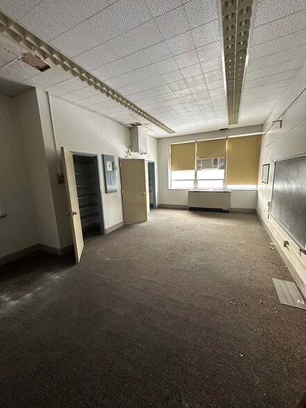 More Photos Of 252 Fordyce St, Pittsburgh Schools For Sale