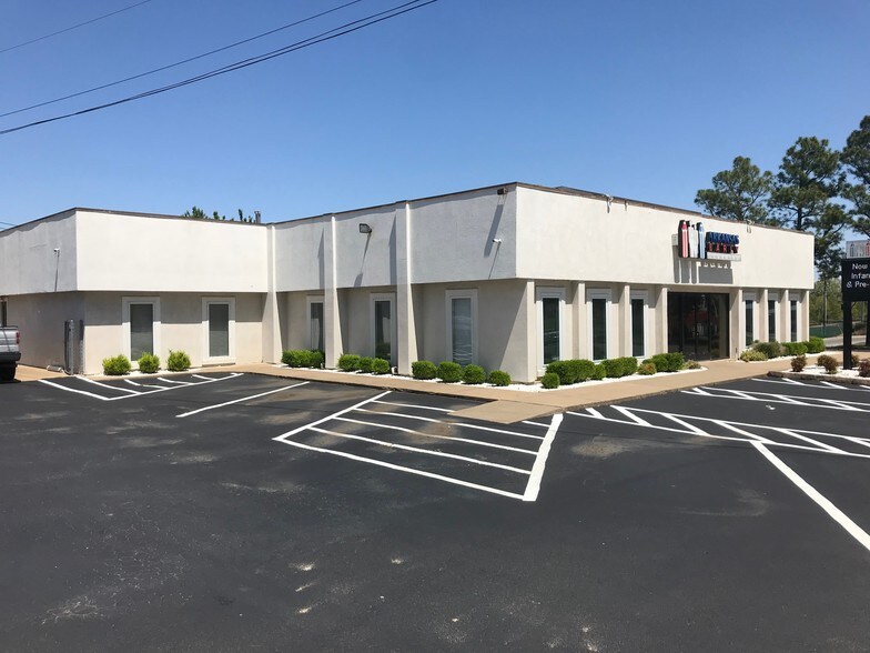 More Photos Of 2200 E Matthews Ave, Jonesboro Medical For Lease