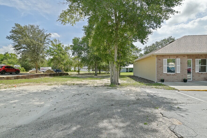 More Photos Of 15151 S US Highway 441, Summerfield Medical For Lease