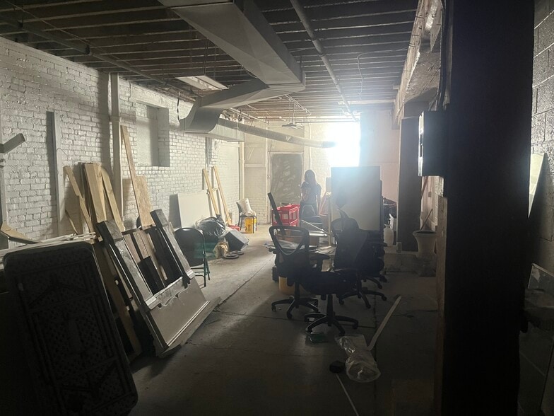 More Photos Of 918 Rickenbach St, Pittsburgh Distribution For Lease