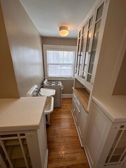 More Photos Of 1598 Charles Ave, Saint Paul Apartments For Sale