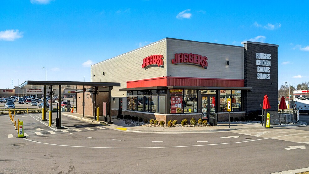 More Photos Of 2307-2375 Nicholasville Rd, Lexington Unknown For Lease