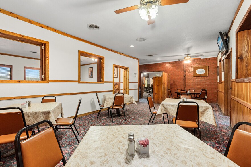 More Photos Of 4412 Hwy 377, Brownwood Restaurant For Sale