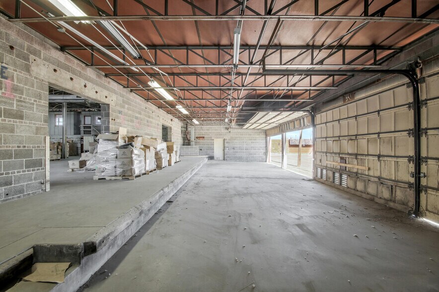 More Photos Of 901 E Morris St, Wichita Warehouse For Sale
