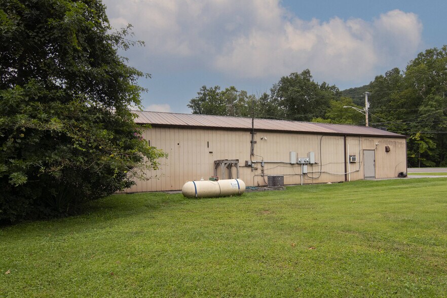 More Photos Of 1931 Alta Dr, Alderson General Retail For Sale