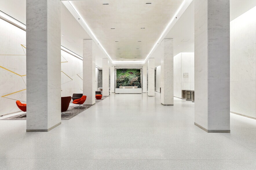 More Photos Of 717 Fifth Ave, New York Coworking Space