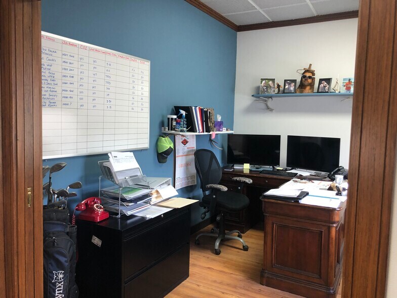 More Photos Of 602 S Loop 4, Buda Warehouse For Lease