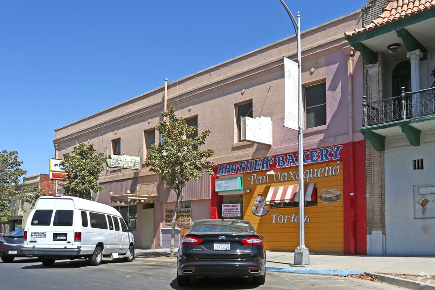 More Photos Of 938-952 F St, Fresno Storefront Retail Office For Lease