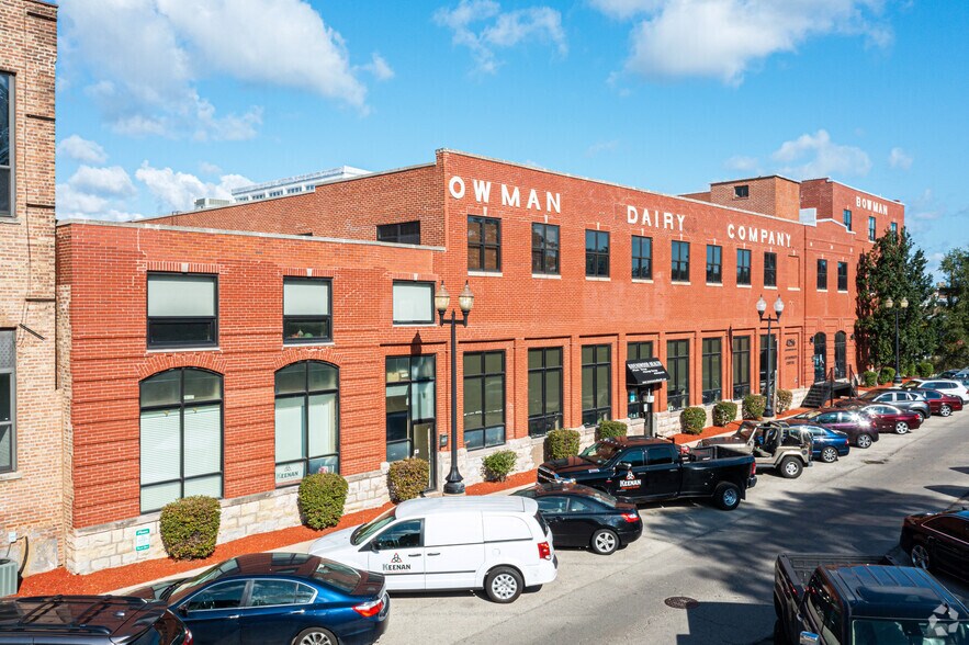 More Photos Of 4256 N Ravenswood Ave, Chicago Loft Creative Space For Lease