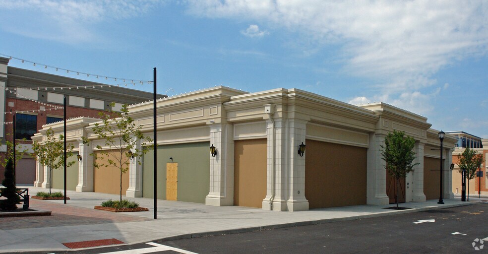 More Photos Of 4410 E Claiborne Sq, Hampton Unknown For Lease