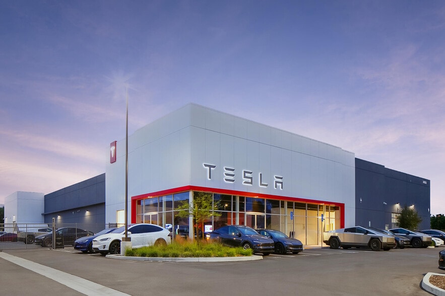 Primary Photo Of 24050 Creekside Rd, Valencia General Retail For Sale