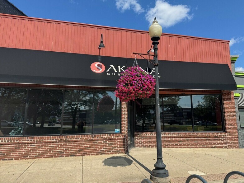 More Photos Of 22914 Woodward Ave, Ferndale Storefront For Lease