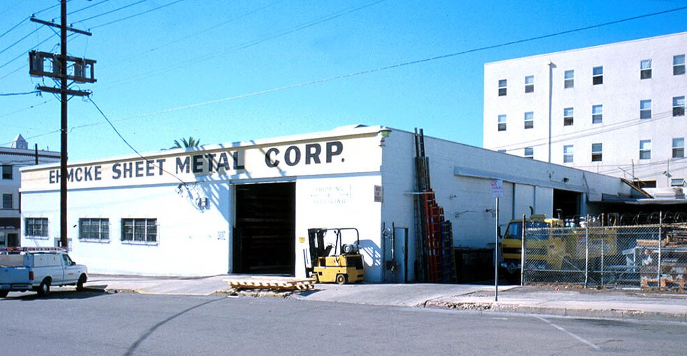 More Photos Of 404 14th St, San Diego Showroom For Sale