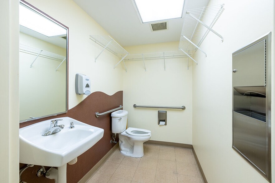 More Photos Of 7855 Elmbrook Drive, Dallas Land For Sale