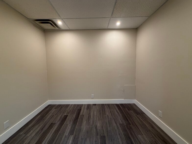 More Photos Of 4811 Trousdale Dr, Nashville Freestanding For Lease