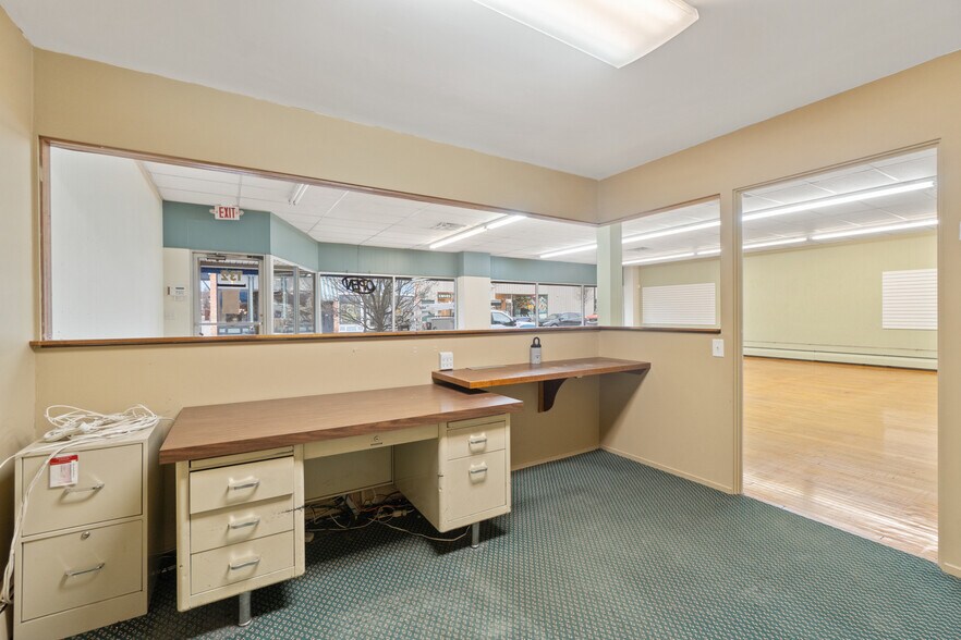 More Photos Of 132 W Pearl St, Jackson Storefront For Sale