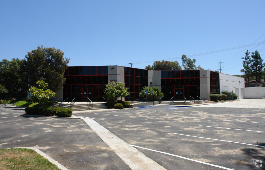 Primary Photo Of 2081 Las Palmas Dr, Carlsbad Manufacturing For Lease