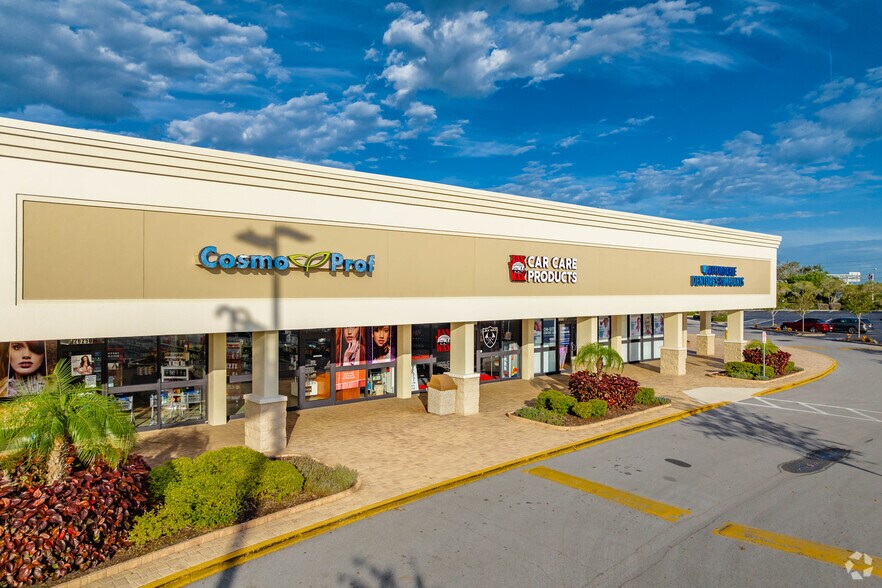 More Photos Of 26200-26320 US Highway 19 N, Clearwater Unknown For Lease