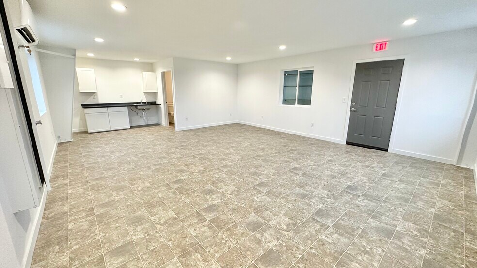 More Photos Of 1913 Bobcat Way, Medford Warehouse For Sale
