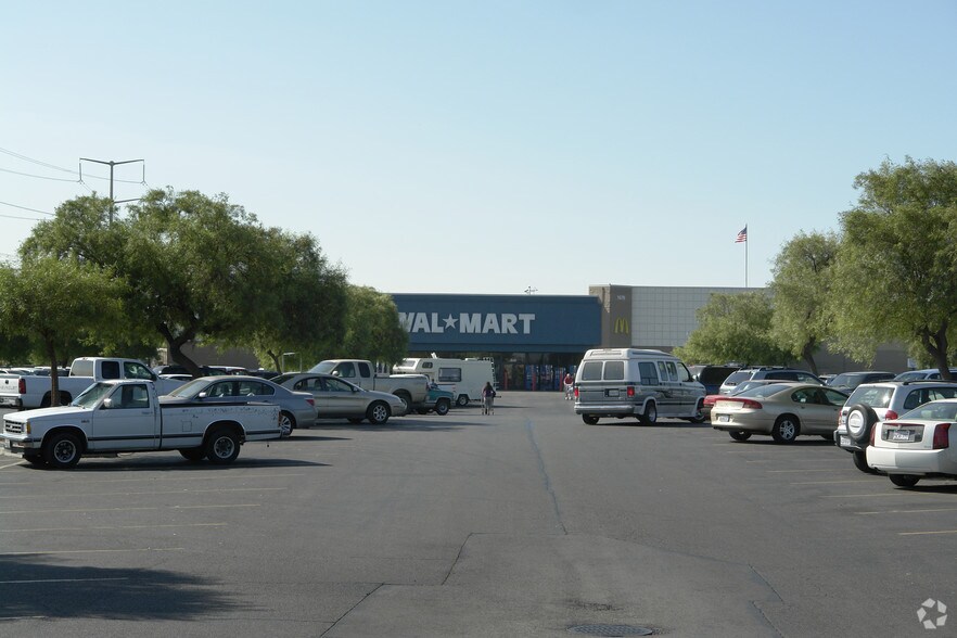 More Photos Of 1670 Mitchell Rd, Ceres General Retail For Lease