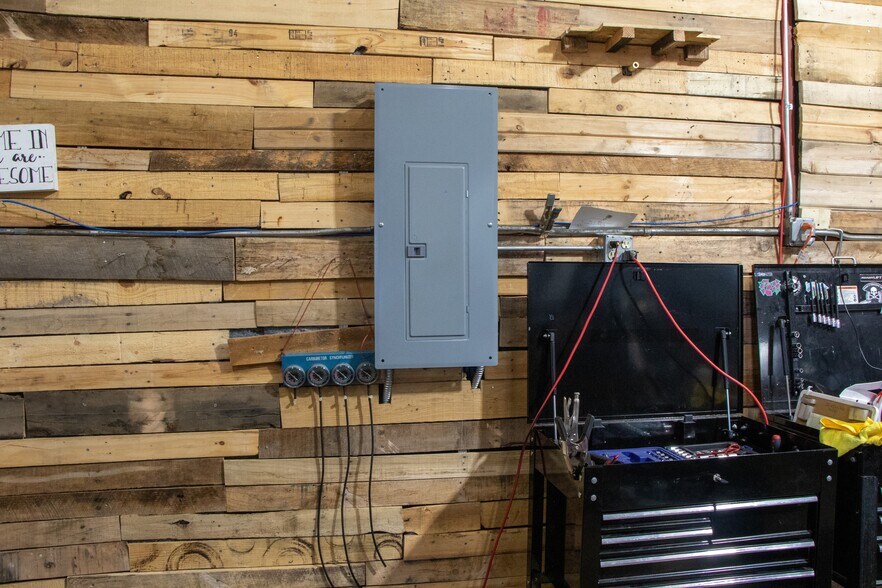 More Photos Of 3200 Pearl St, Boulder Warehouse For Sale