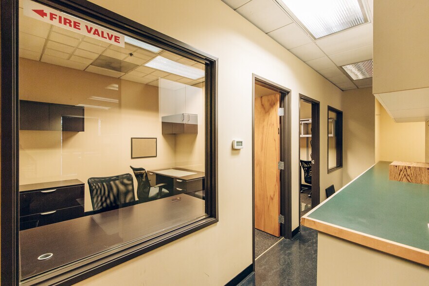 More Photos Of 2331 NW 23rd Ave, Portland Warehouse For Sale