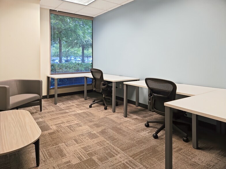 More Photos Of 12600 Deerfield Pky, Alpharetta Coworking Space