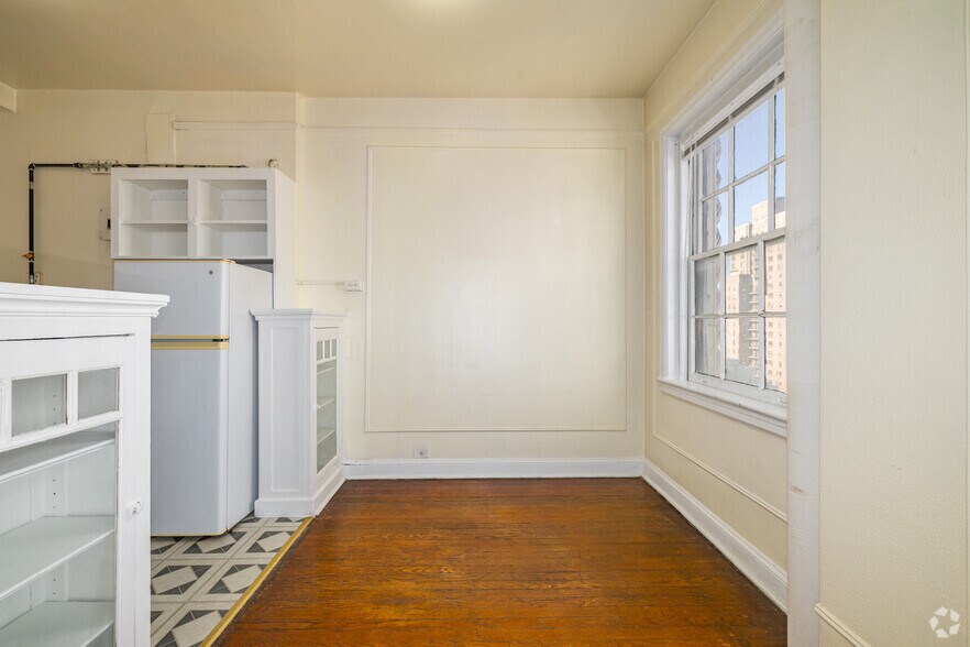More Photos Of 135 S 20th St, Philadelphia Apartments For Lease