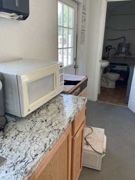 More Photos Of 10301 31st St E, Edgewood Contractor Storage Yard For Lease