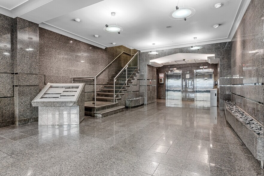 More Photos Of 294 Albert St, Ottawa Office For Lease