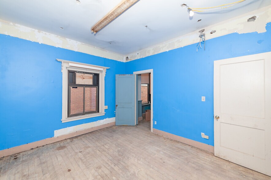 More Photos Of 71 Main St, Norwich Storefront Retail Office For Sale