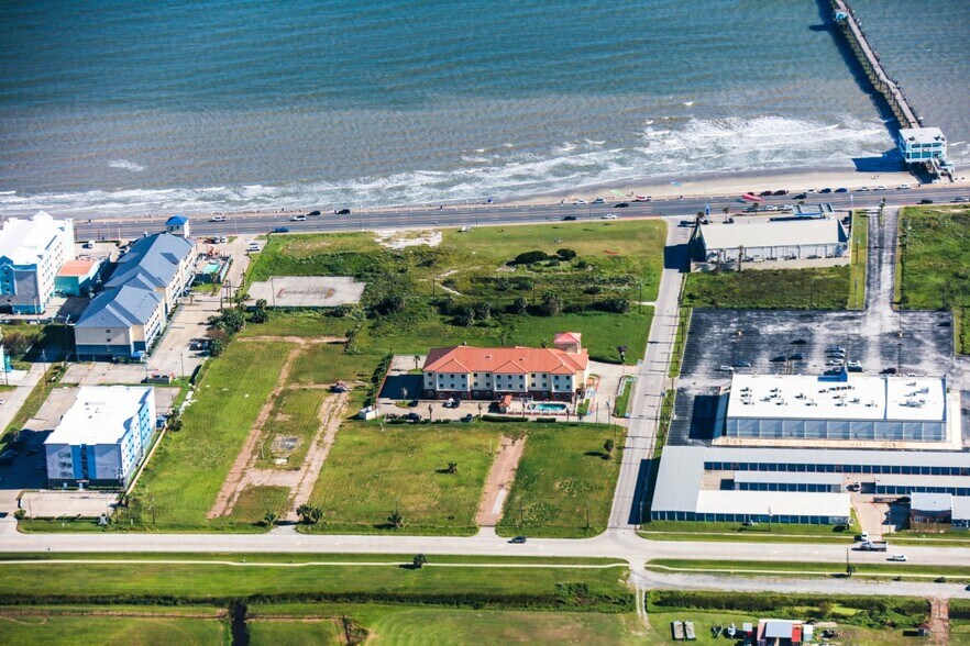 More Photos Of 3606 89th St, Galveston Hotel For Sale