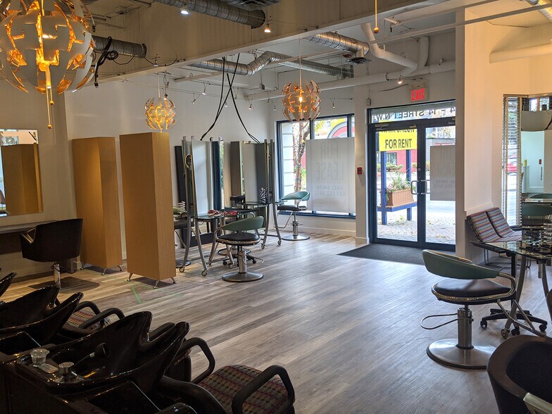 More Photos Of 4 14th St NW, Calgary Apartments For Lease