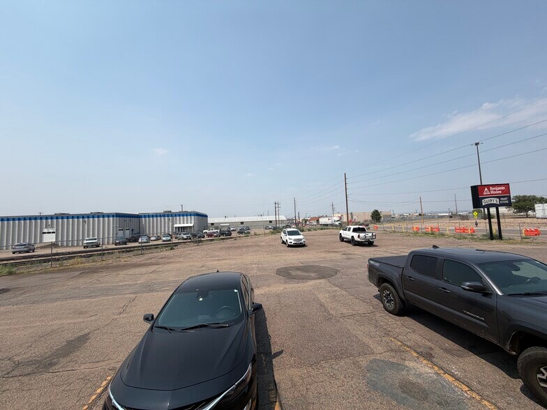 More Photos Of 4500 E 48th Ave, Denver Warehouse For Lease
