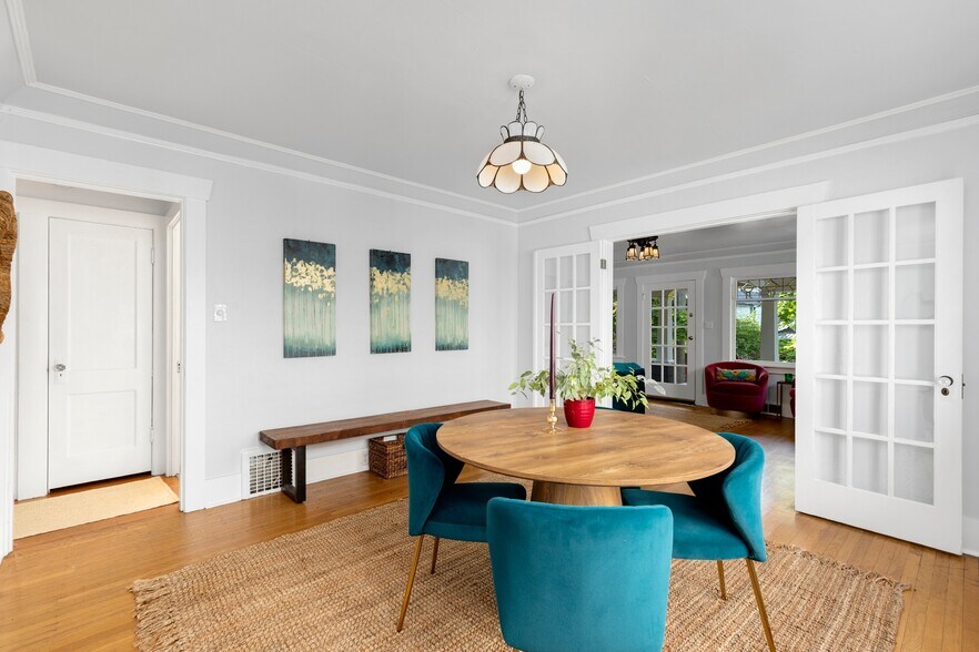 More Photos Of 410 N 46th St, Seattle Apartments For Sale