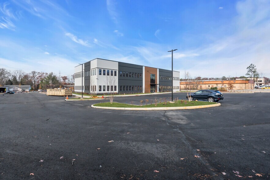 More Photos Of 705 Brewers Bridge Rd, Jackson Office For Lease