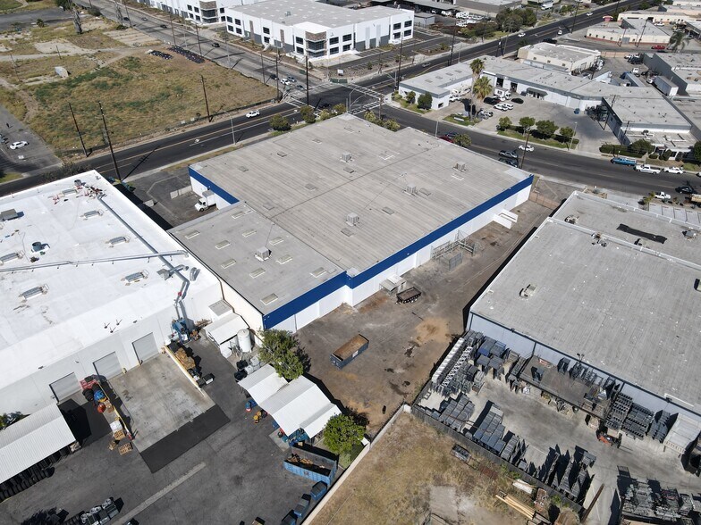 More Photos Of 10015 Greenleaf Ave, Santa Fe Springs Manufacturing For Lease