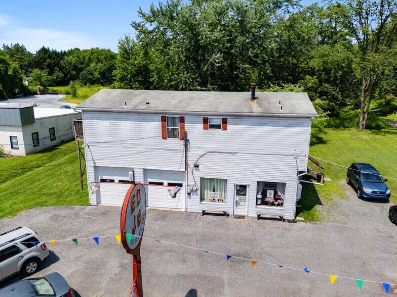 More Photos Of 993 S Hanover St, Pottstown Service For Sale