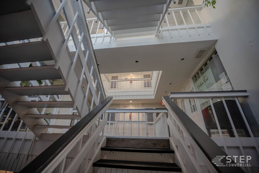 More Photos Of 1901 Kipling St, Lakewood Office For Sale