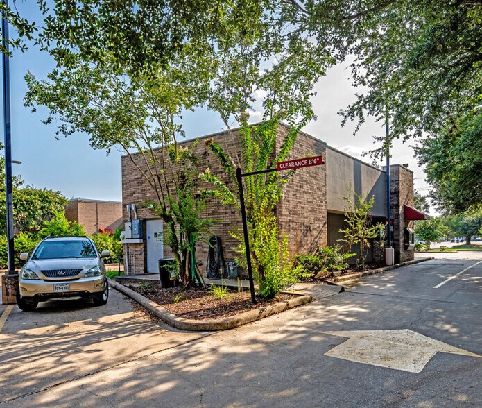 More Photos Of 1020 Eldridge Rd, Sugar Land Restaurant For Sale