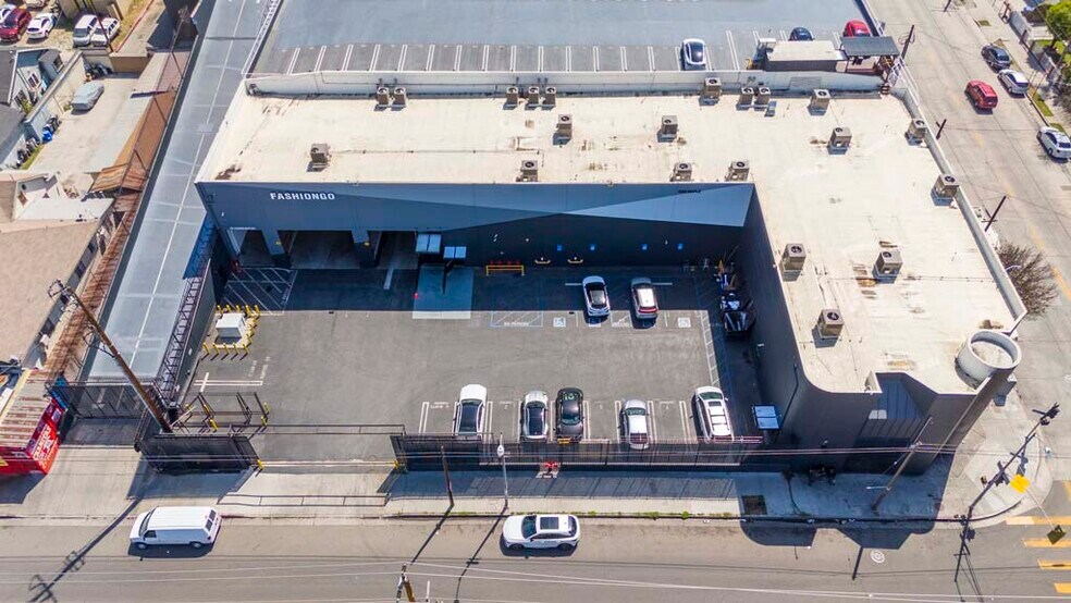 More Photos Of 2250 Maple Ave, Los Angeles Warehouse For Lease