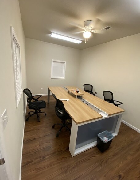 More Photos Of 144 Lincoln Place Ct, Belleville Medical For Sale