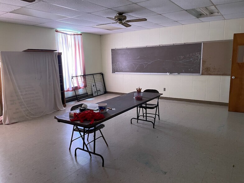 More Photos Of 400 East St N, Talladega Religious Facility For Sale