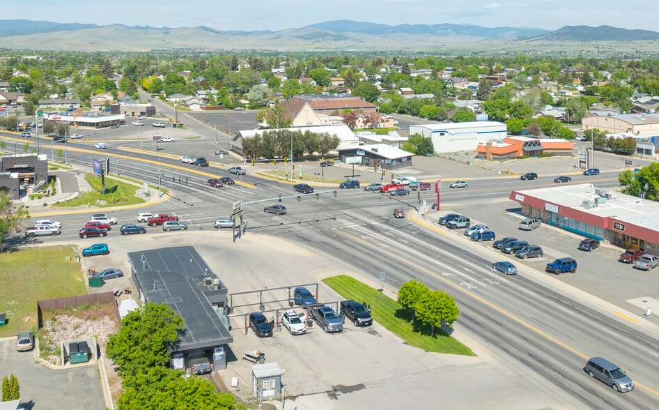 More Photos Of 1201 Cedar St, Helena Carwash For Sale