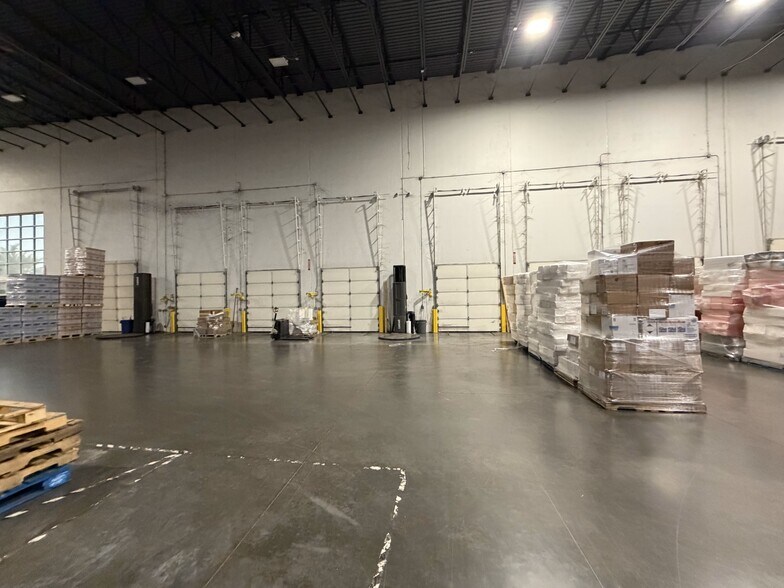 More Photos Of 9180 E 35th St, Wichita Warehouse For Lease