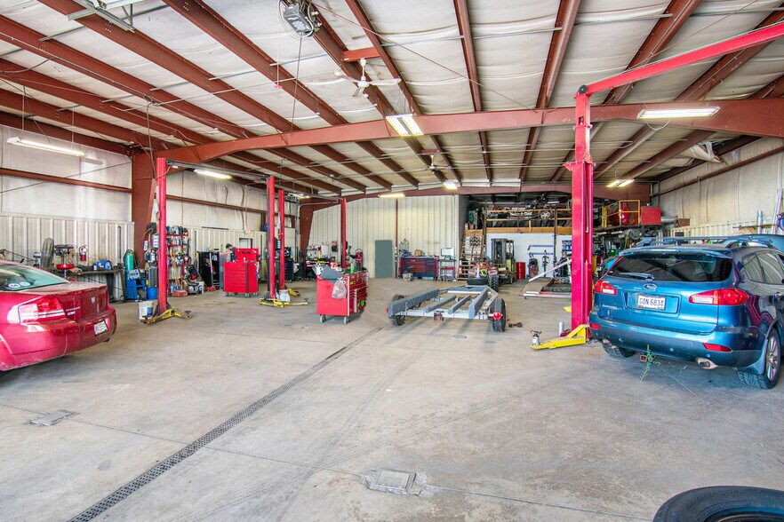 More Photos Of 650 S Plasterbed Rd, Port Clinton Auto Repair For Sale