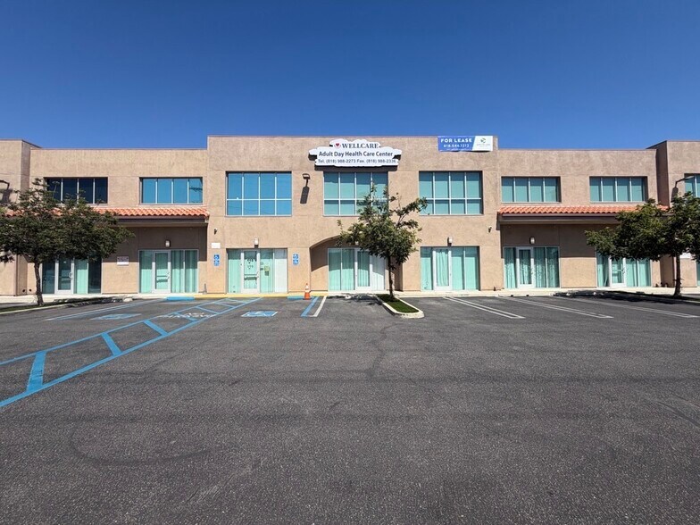 Primary Photo Of 7626-7634 Vineland Ave, Sun Valley Storefront Retail Office For Lease