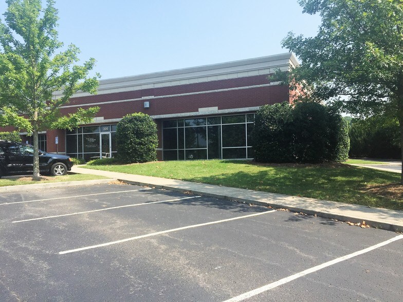 More Photos Of 3012 Business Park Cir, Goodlettsville Office Residential For Lease